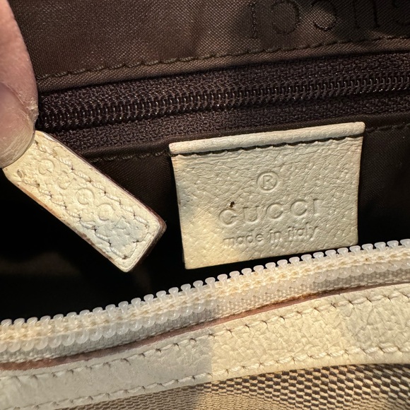 Authentic Gucci hobo bag with chained strap - Picture 12 of 14